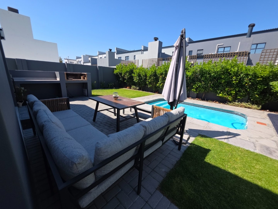 4 Bedroom Property for Sale in Sandown Western Cape